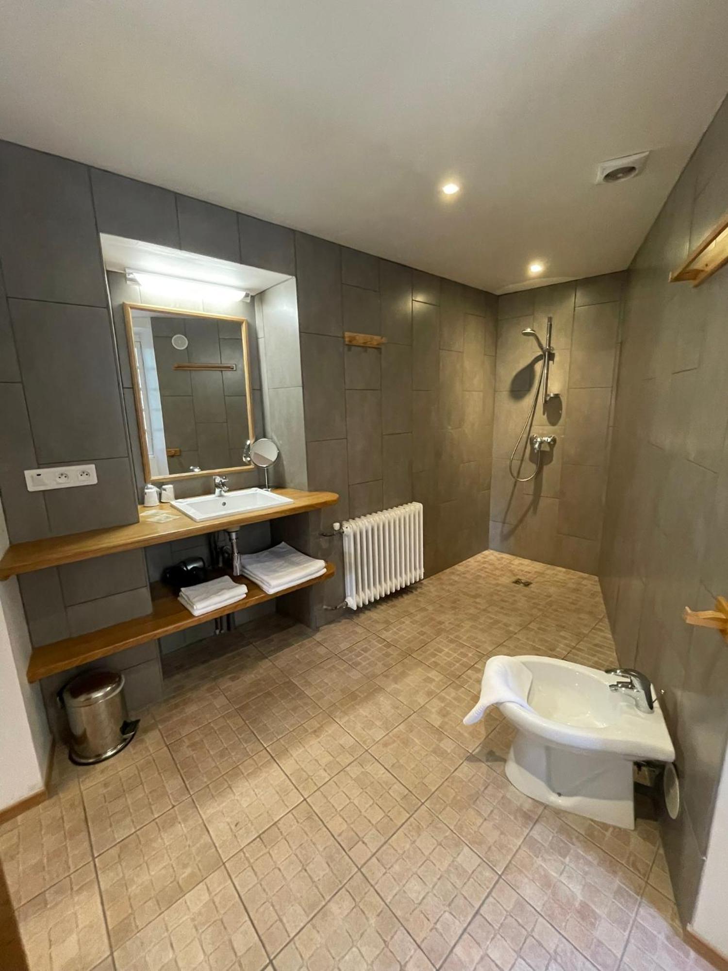 Hotel Vidal Céret Exteriör bild